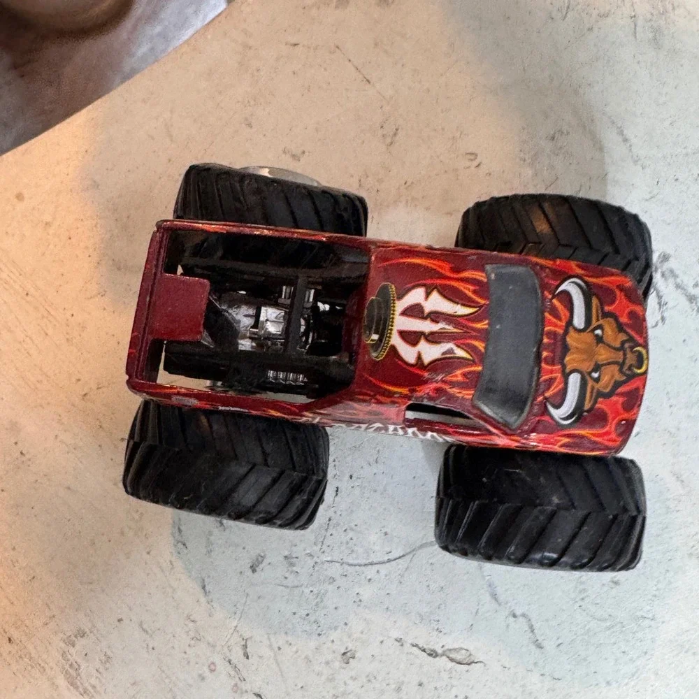 Hot Wheels El Matador‎ Monster Truck Red Flames Bull Diecast Toy Vehicle